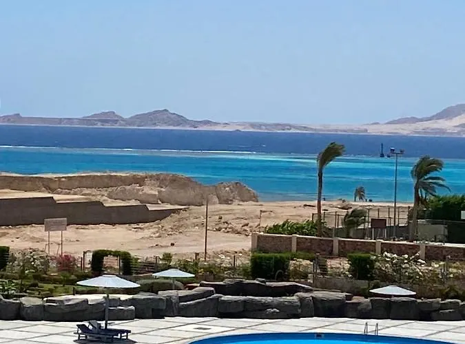 Sunny Sheikh *